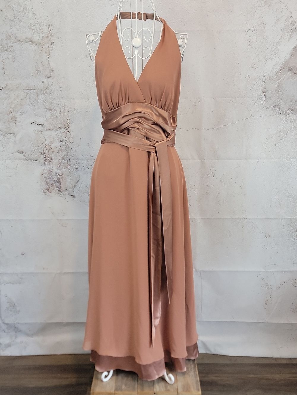 Bari Jay Gown Halter V-Neck Satin-Waist Maxi Dress in Dusty Rose Womens Size 6
